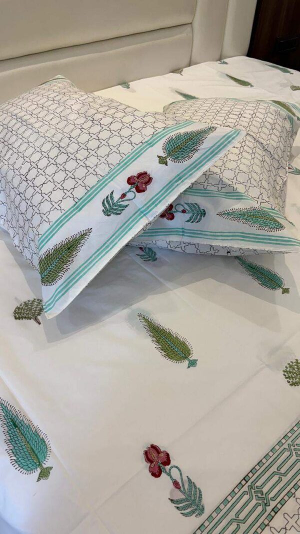 Fitted Bedsheet Magical 2
