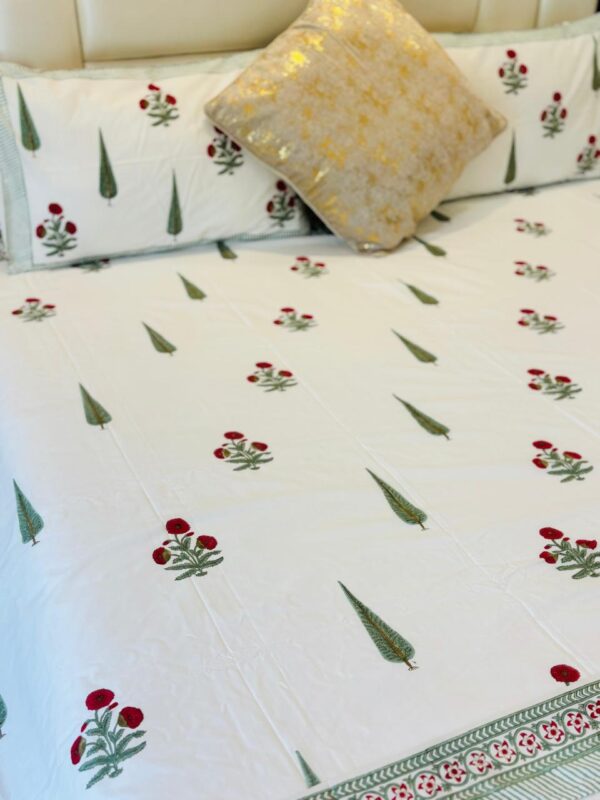 Mahal - King Bedsheet with 2 Pillow Covers 
( Dispatch Time 24 hours)