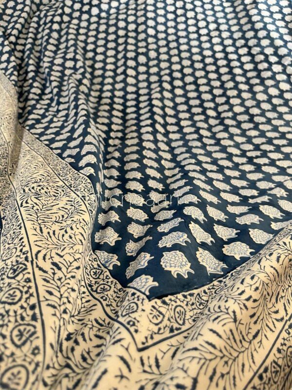 Neela Rang Ethnic Naaari2