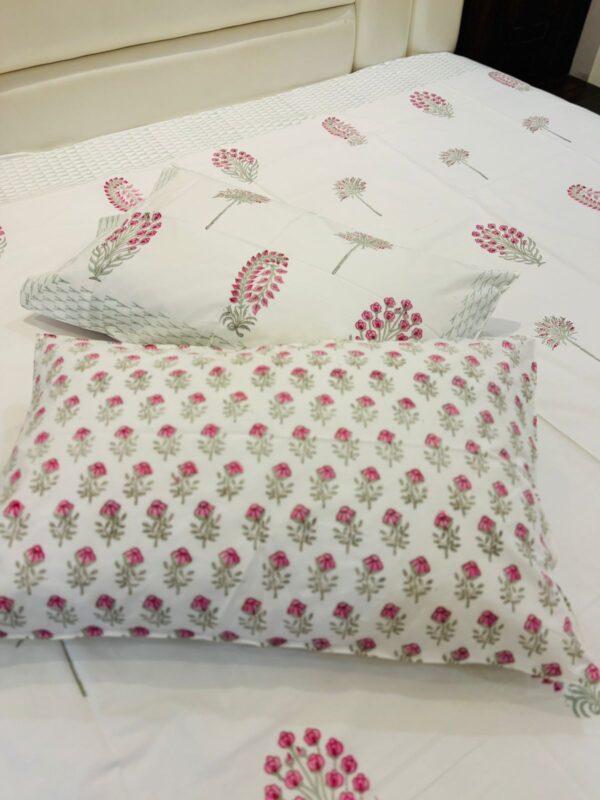 Fitted Bedsheet - Pink Blossom 🌸 
(Dispatch time 24 hours)