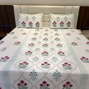 Pretty Maroon King Size Sheet with 2 Reversible Pillow Covers 2