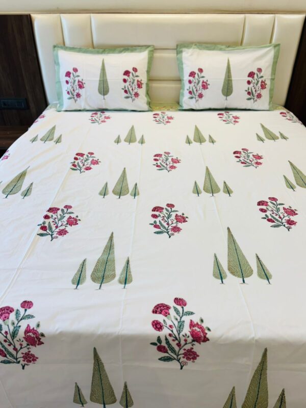 Rani - Queen Bedsheet with 2 Pillow Covers 
( Dispatch Time 24 hours)