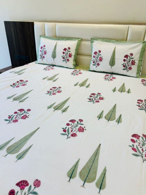 Rani - Queen Bedsheet with 2 Pillow Covers 
( Dispatch Time 24 hours)