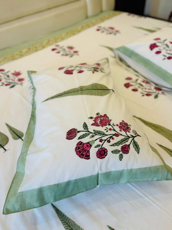 Rani - Queen Bedsheet with 2 Pillow Covers 
( Dispatch Time 24 hours)