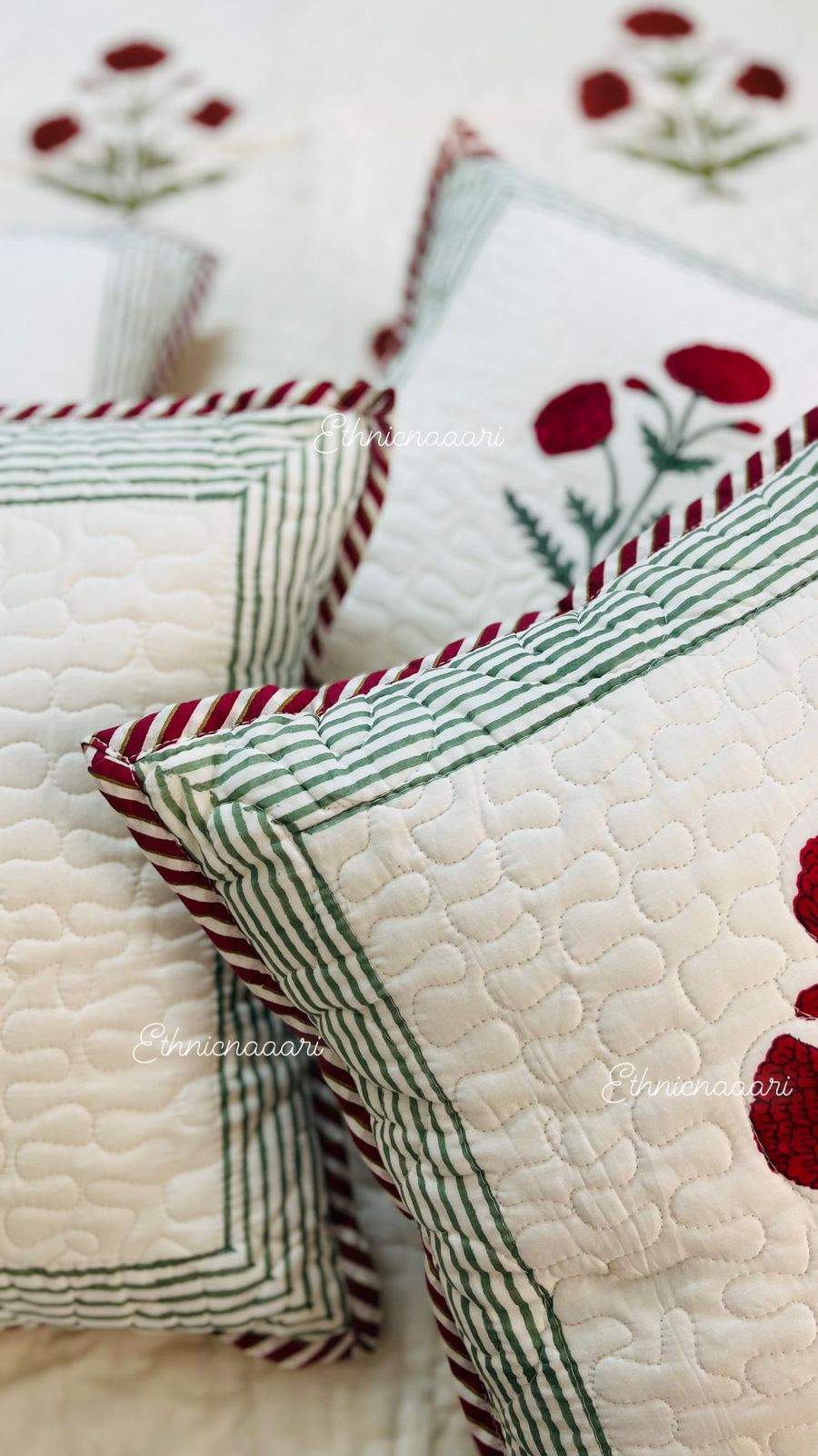 Red Poppies Cushions with fillers Set of 2 cushions3