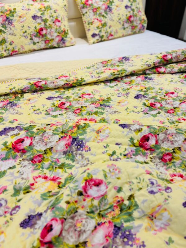 California Kings Yellow Floral Quilt with Pillow Cover 1