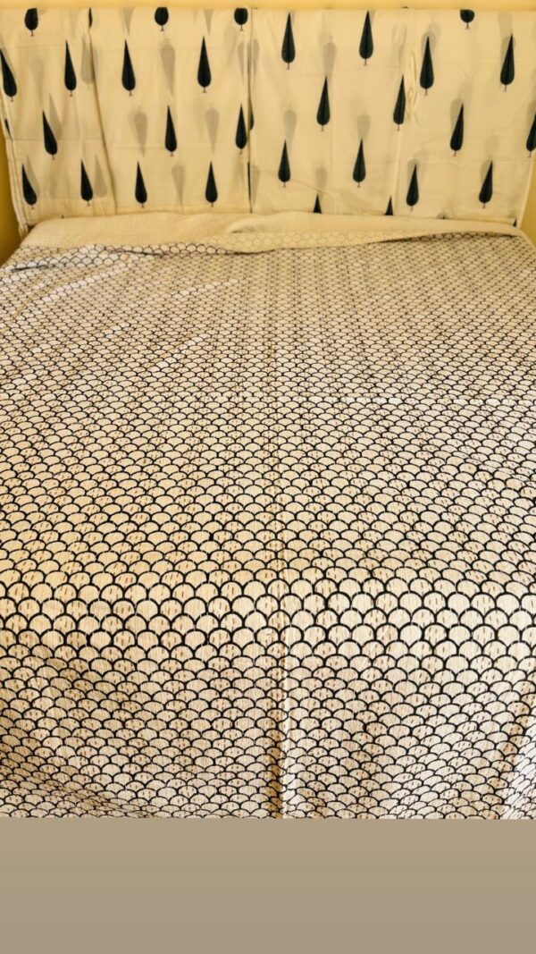 Kantha White 2