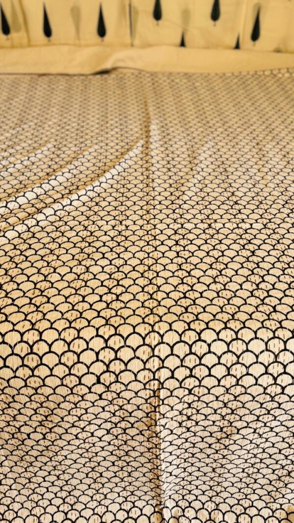 Kantha White 6