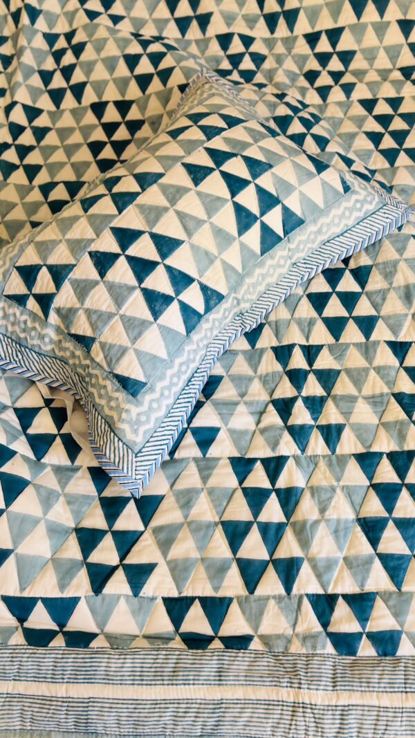 Quilted Bedcover Geometrical 6