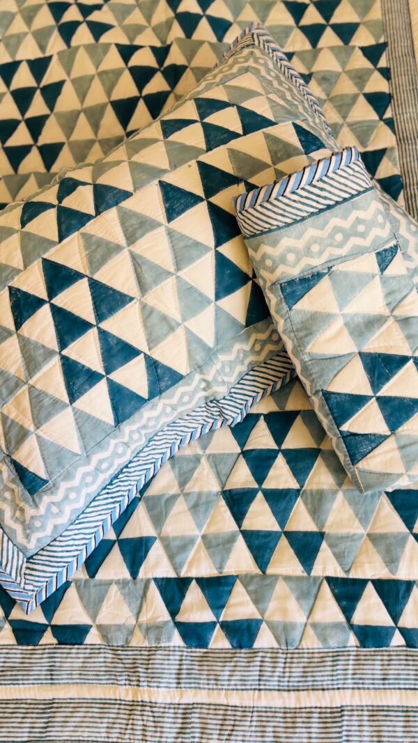 Quilted Bedcover Geometrical 7