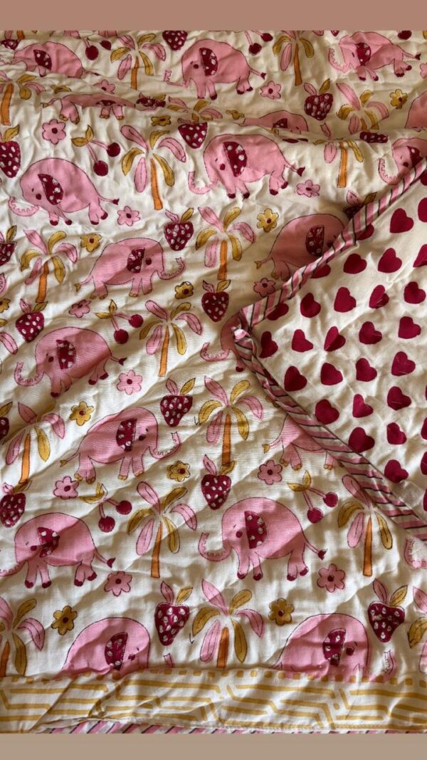 Single bed Quilt Red Ele 5