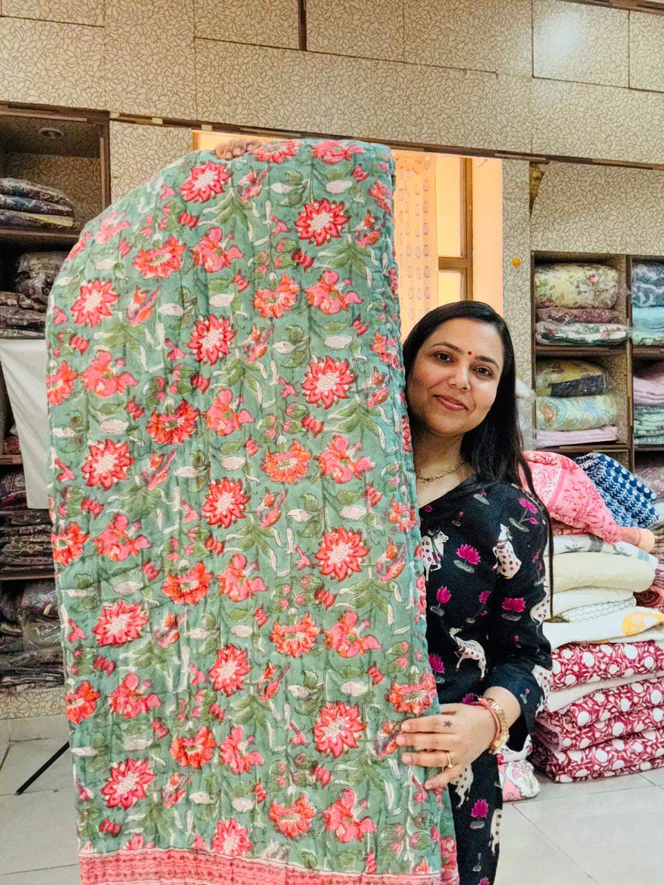 Double Bed - JAIPURI RAZAI - Hand Block Print
Gulab 🌹
(Dispatch Time 24 Hours)
