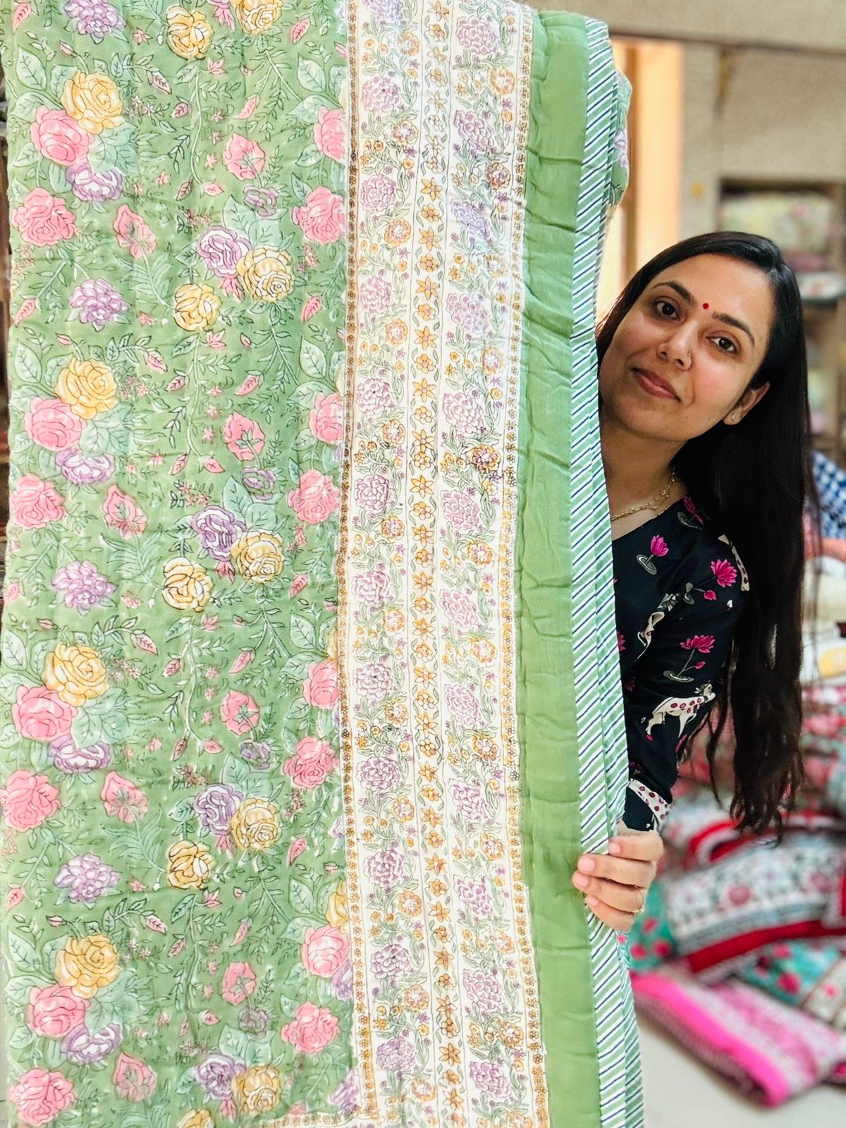 Double Bed - JAIPURI RAZAI - Hand Block Print
Green Pleasure 🍃
(Dispatch Time 24 Hours)