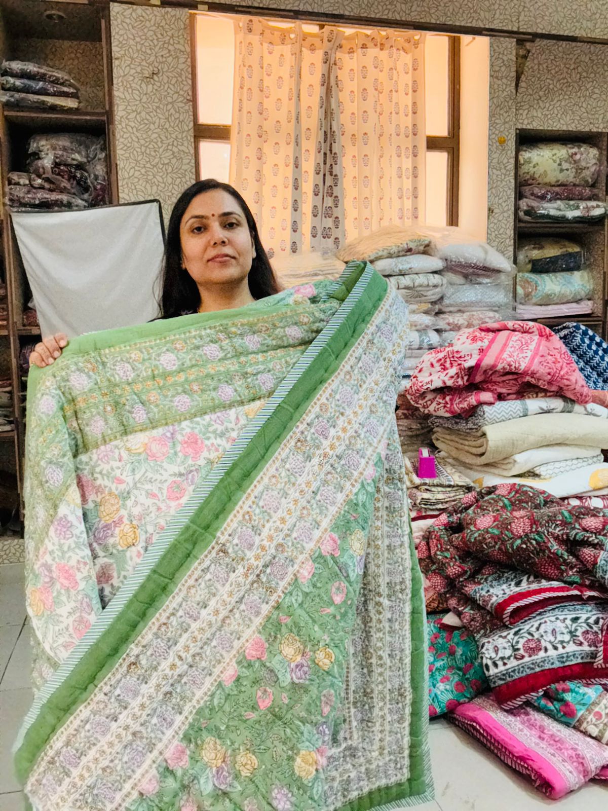 Double Bed - JAIPURI RAZAI - Hand Block Print
Green Pleasure 🍃
(Dispatch Time 24 Hours)