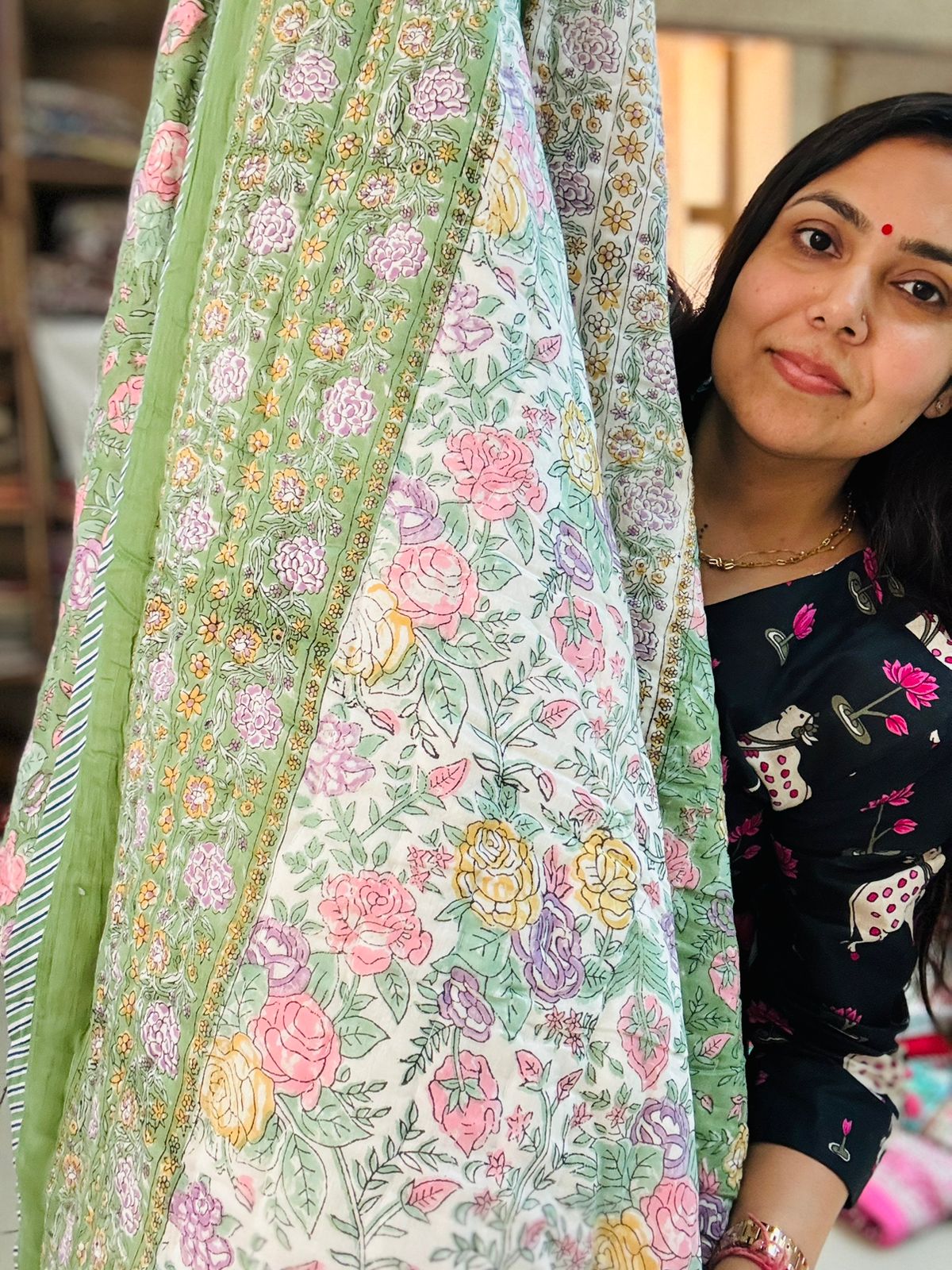 Double Bed - JAIPURI RAZAI - Hand Block Print
Green Pleasure 🍃
(Dispatch Time 24 Hours)