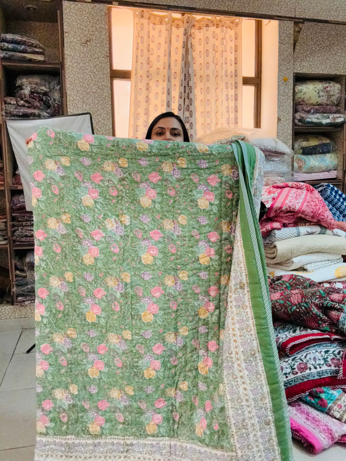 Double Bed - JAIPURI RAZAI - Hand Block Print
Green Pleasure 🍃
(Dispatch Time 24 Hours)