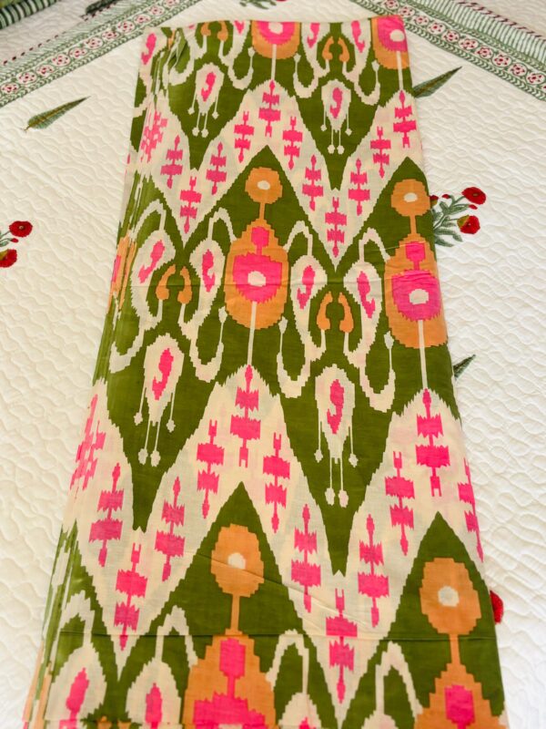 100./. Cotton Mul Fabrics, Hara Aur Gulabi Ikkat ☘️🌸Raw Fabrics - Pure Cotton
