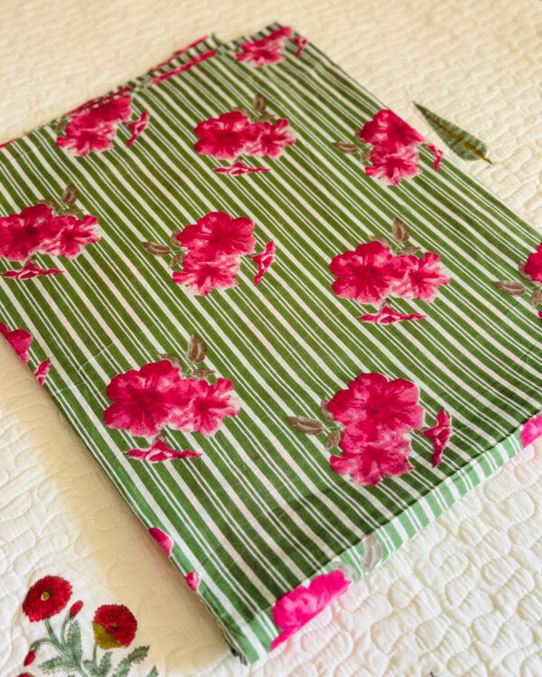 100./. Cotton Mul Fabrics, Hara Panna 🌱 Raw Fabrics - Pure Cotton