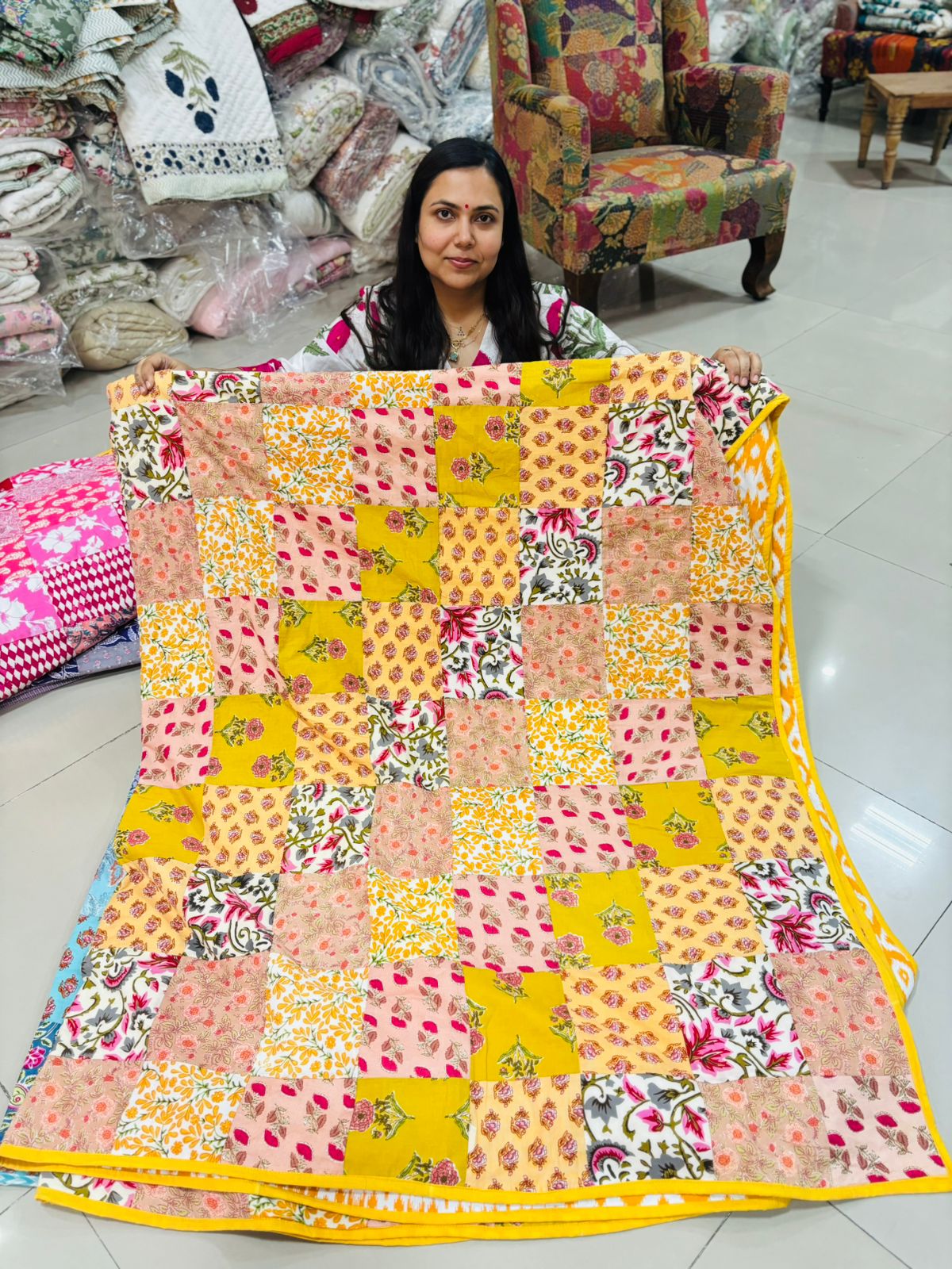 Yellow Chimes - King Size Dohar
(Dispatch Time 24 hours)