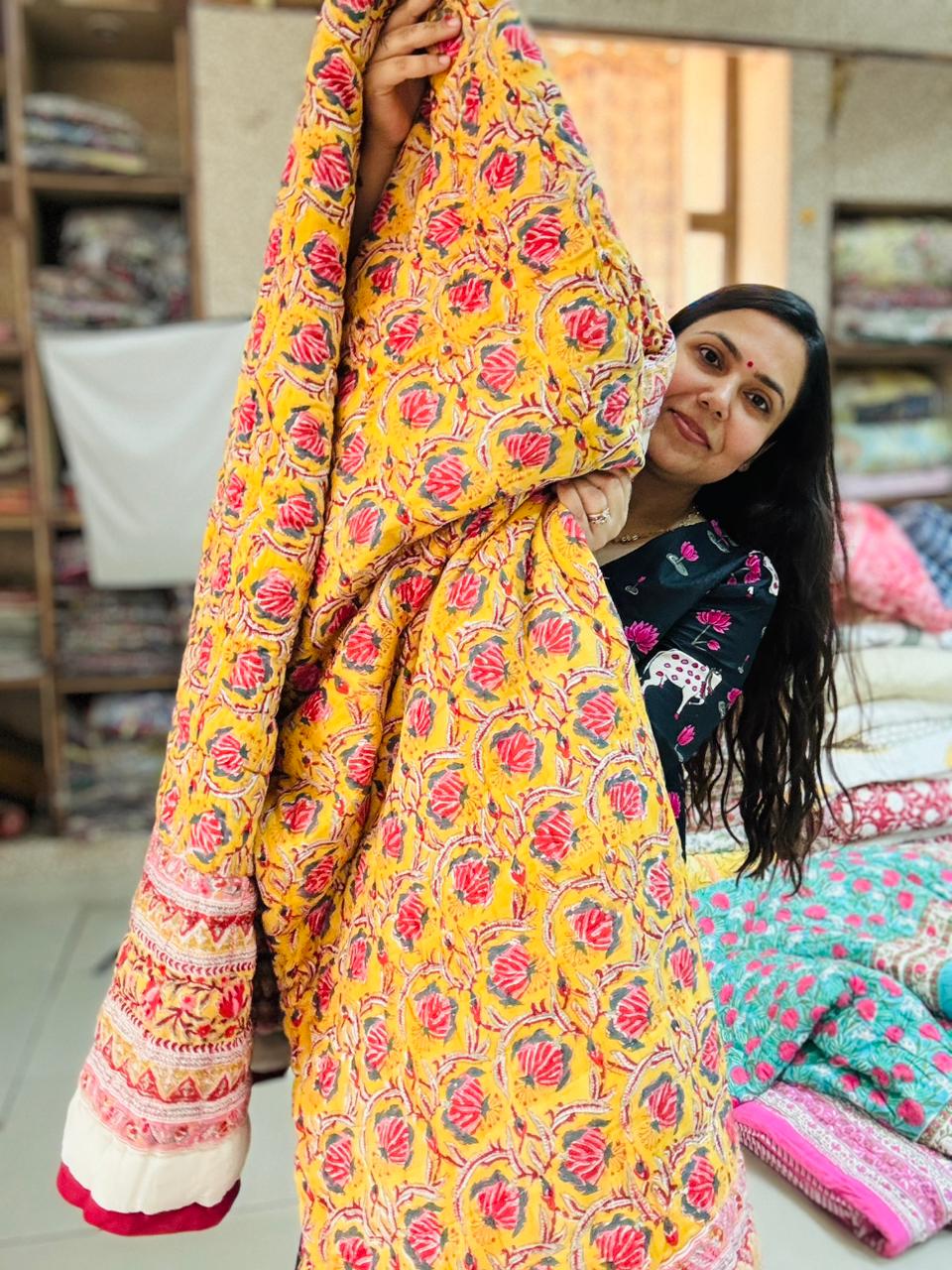 Double Bed - JAIPURI RAZAI - Hand Block Print
Pitambar
( Dispatch Time 24 Hours)