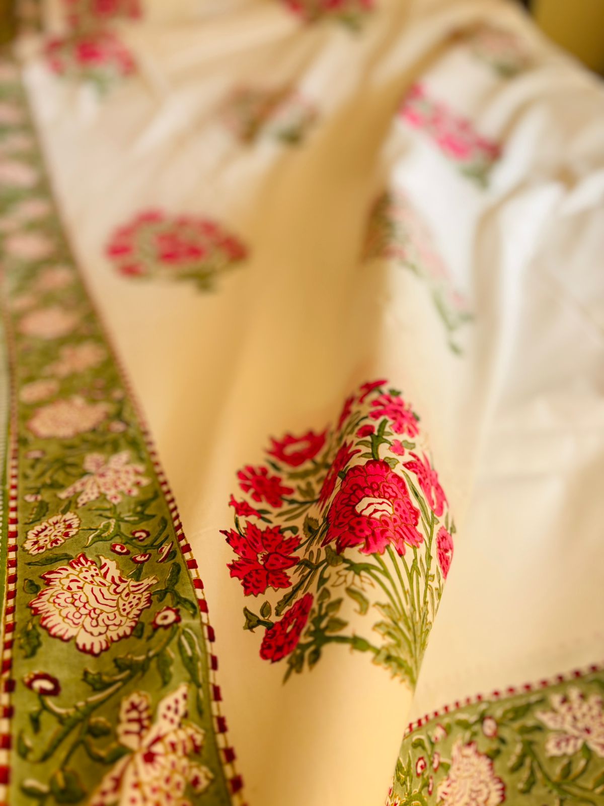 Pink Pleasure - Super King Bedsheet with 2 Pillow Covers (Dispatch Time 24 hours)