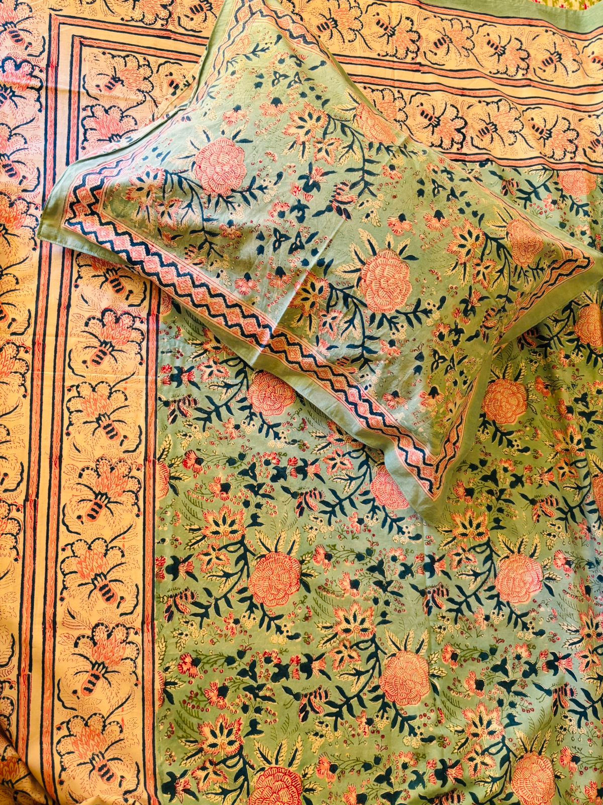 River - Super King Bedsheet with 2 Pillow Covers (Dispatch Time 24 hours)