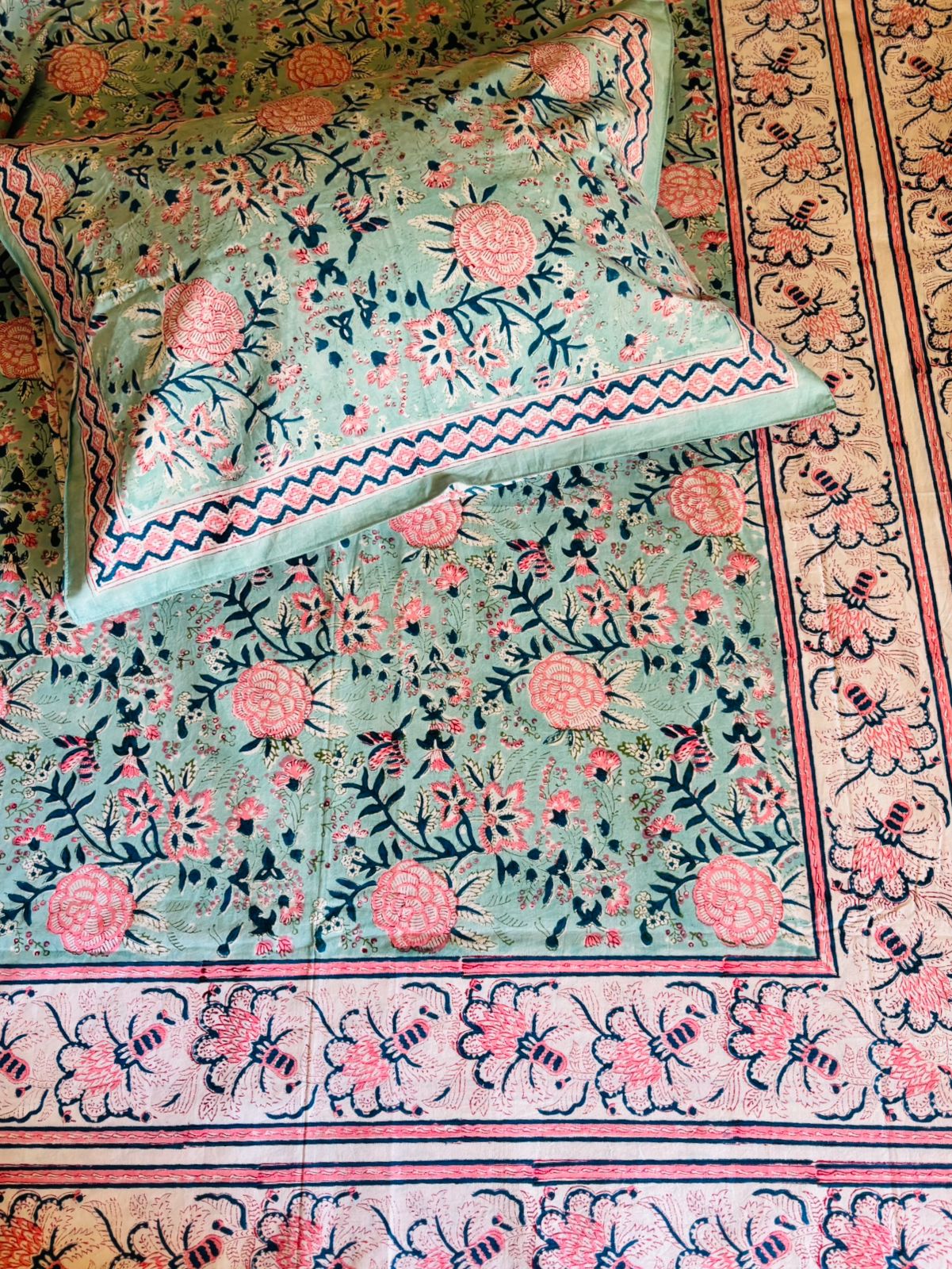 Fitted Bed-sheet - Sea Green (Dispatch time 24 hours) ………………………………………………………SIZES YOU MAY DECIDE ANY( single/queen/king/super/duper- any size same price)