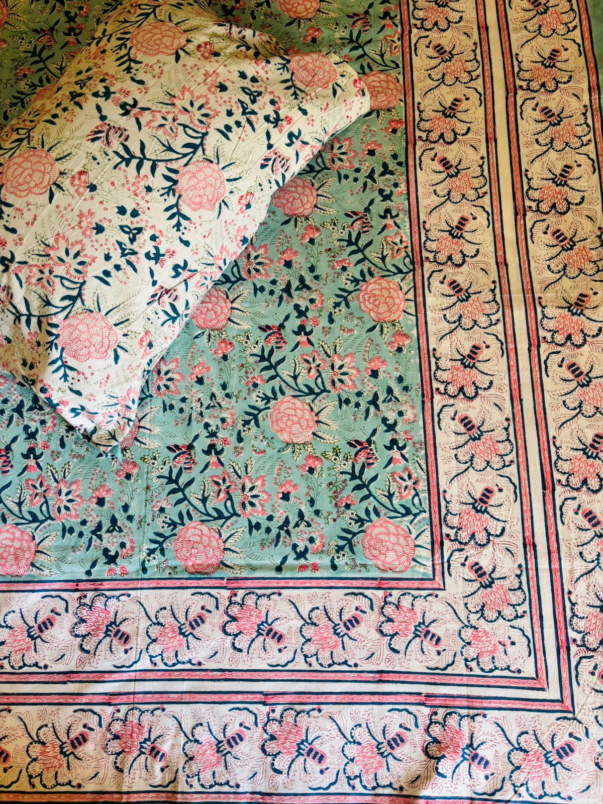 Fitted Bed-sheet - Sea Green (Dispatch time 24 hours) ………………………………………………………SIZES YOU MAY DECIDE ANY( single/queen/king/super/duper- any size same price)