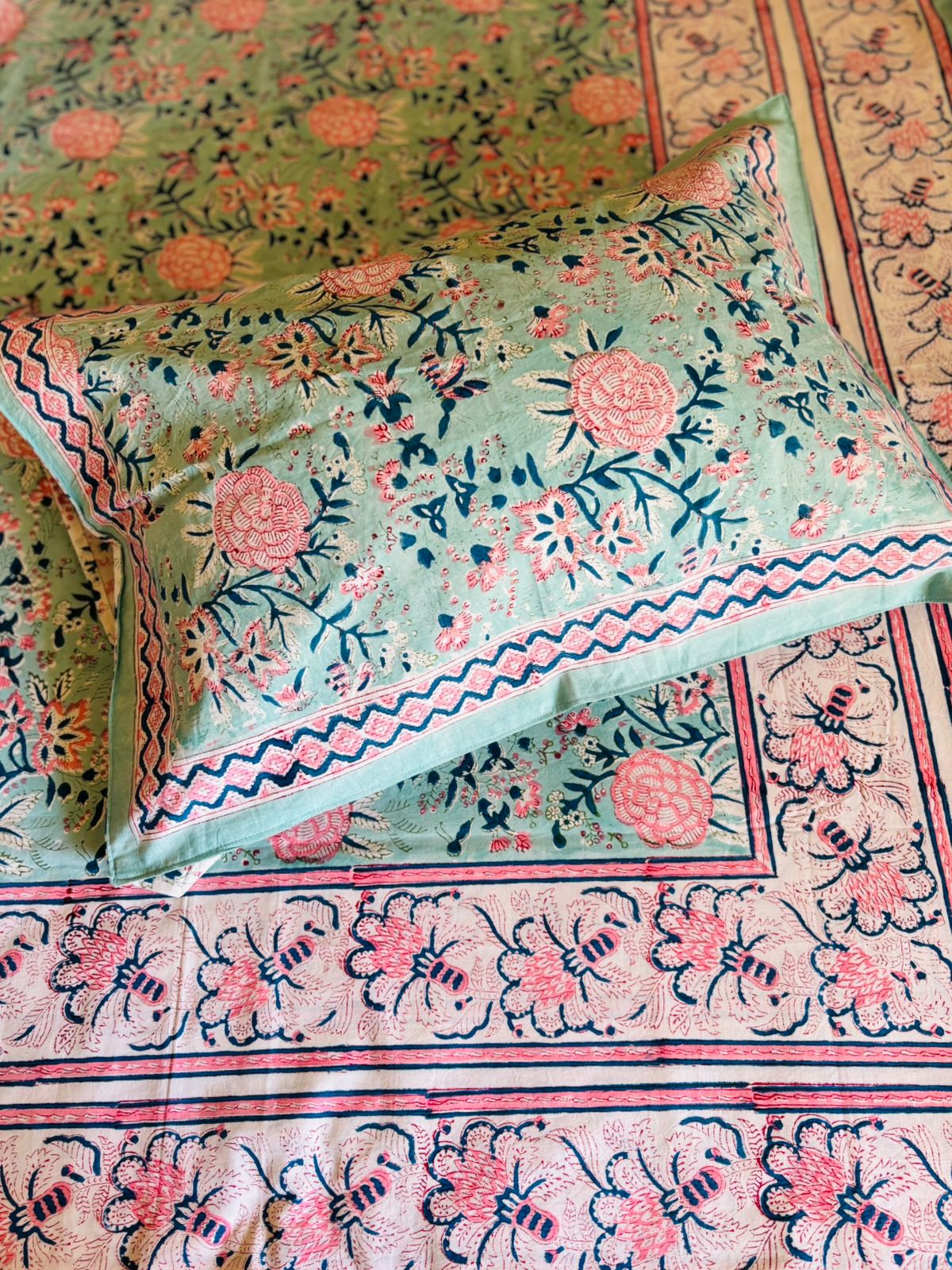 Fitted Bed-sheet - Sea Green (Dispatch time 24 hours) ………………………………………………………SIZES YOU MAY DECIDE ANY( single/queen/king/super/duper- any size same price)