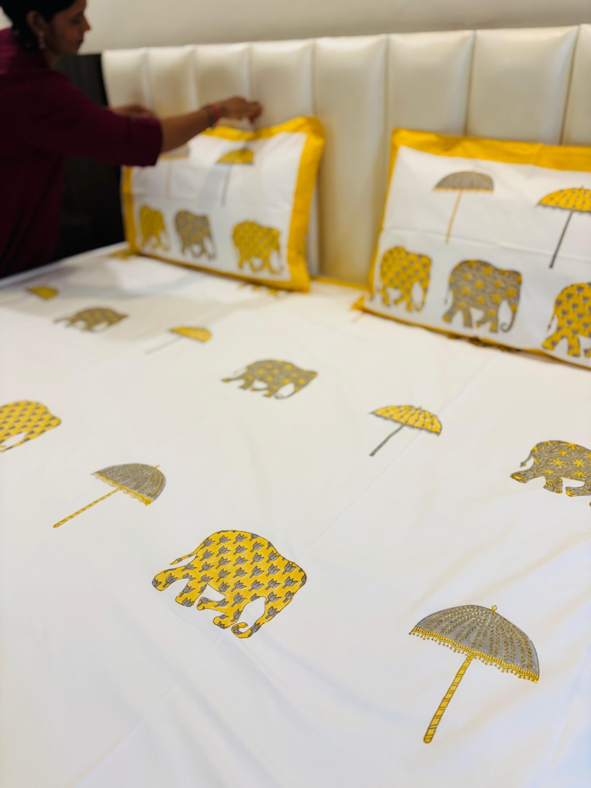 Matching Hand Block Printed Bedding Set - Yellow Haathi
.
.
.
🪷
Bedsheets + Razai + Pillow Covers (Dispatch time 24 Hours)