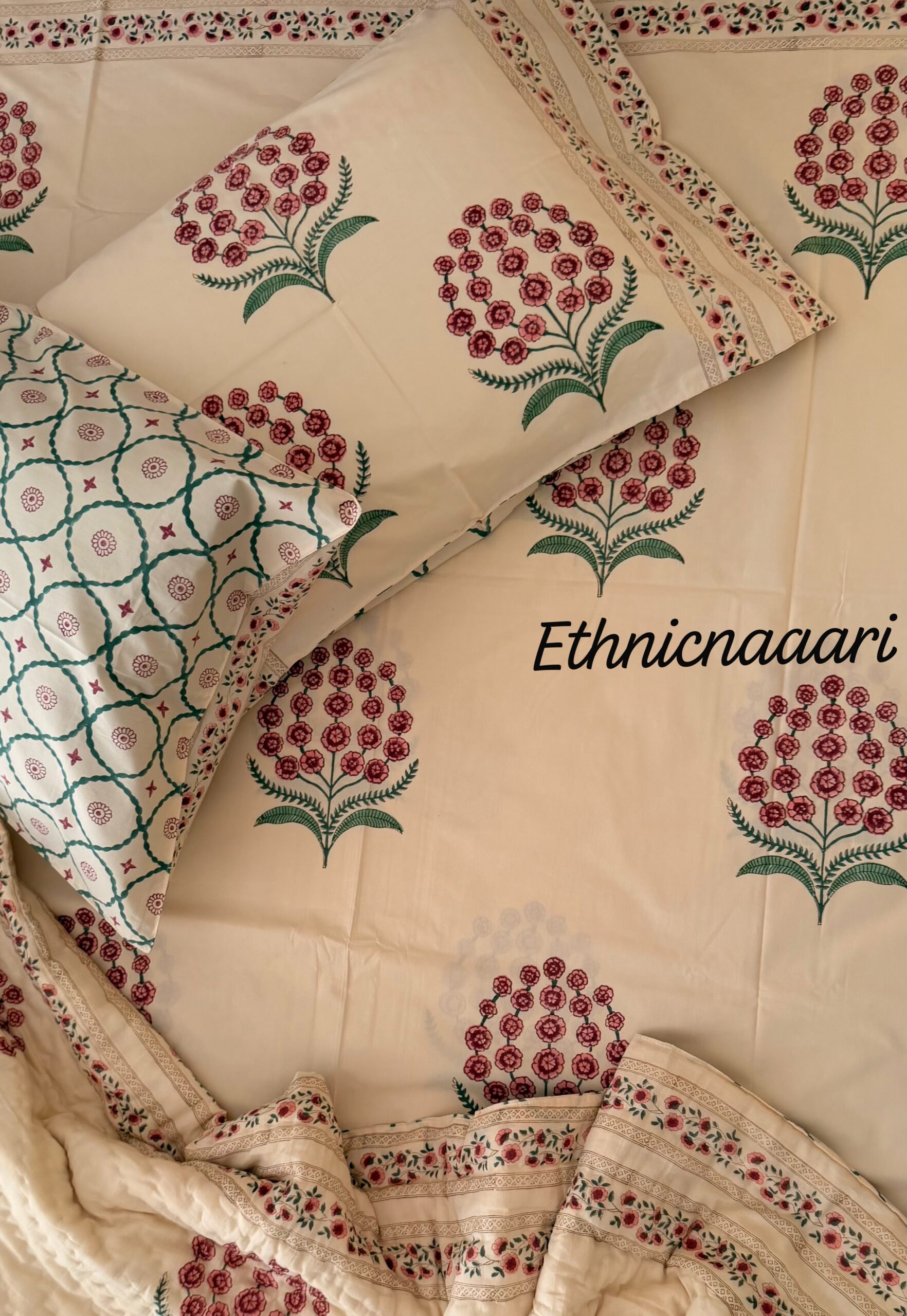 Plum 🍑Fitted Bedsheet - (Dispatch time 24 hours) ……………………………………………………SIZES YOU MAY DECIDE ANY( single/queen/king/super/duper- any size same price)